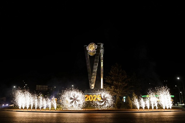 Стела, посвященная доблести российского народа